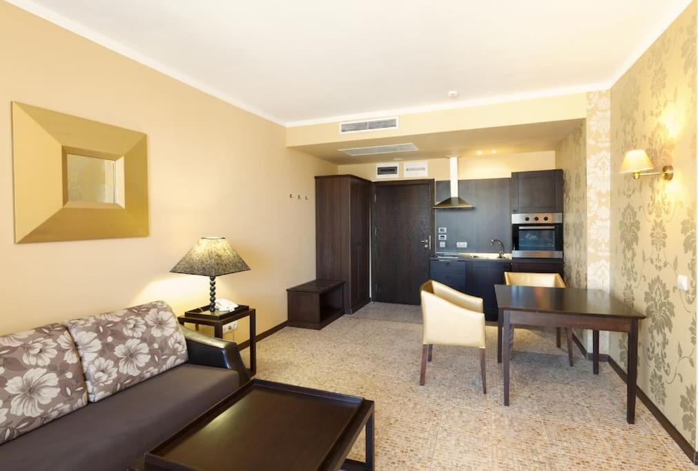 Royal Beach Apartment Barcello B Napospart Kültér fotó